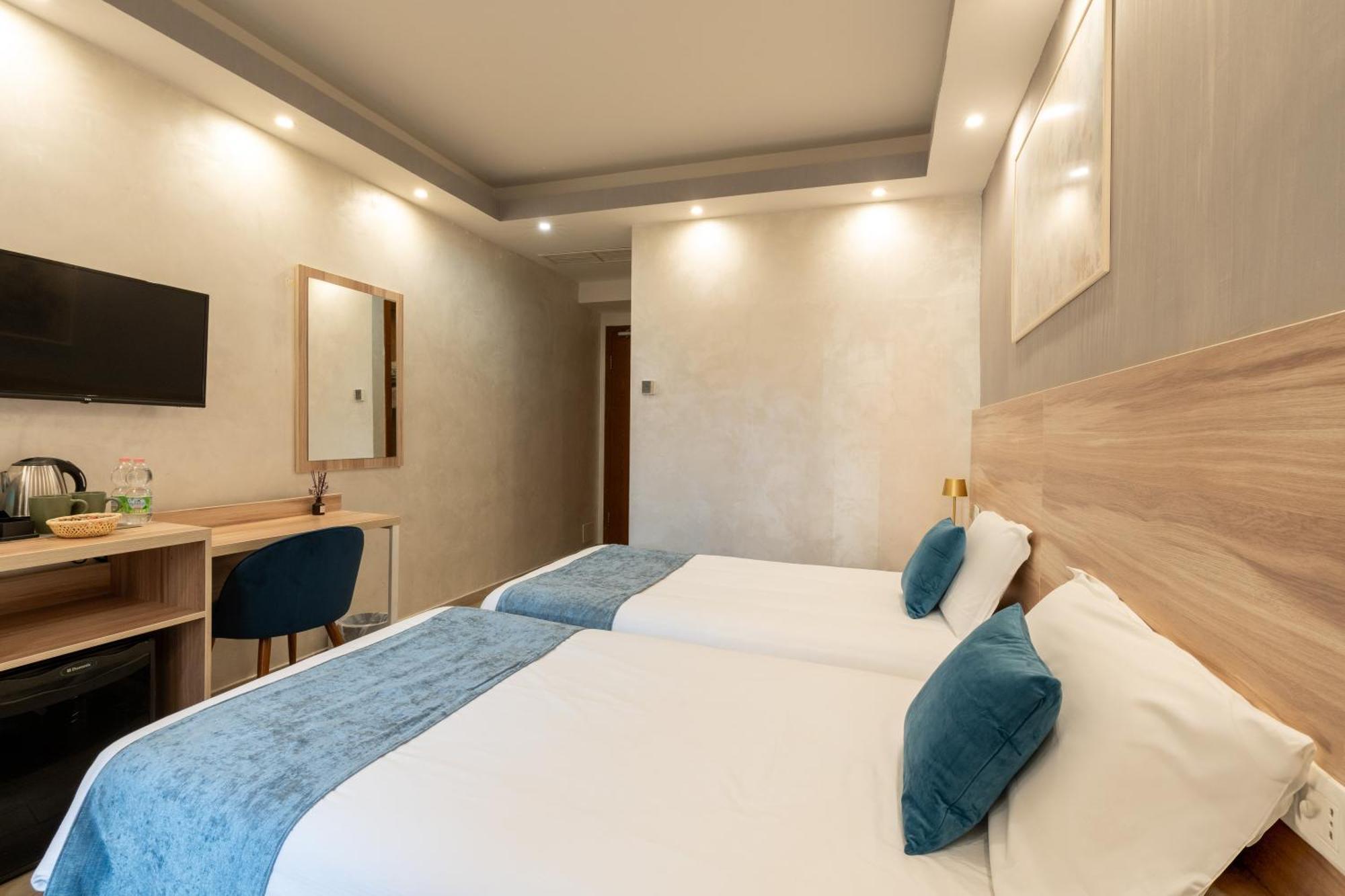 Drago D'Oro Guesthouse - Accross From Metro Vittorio Emanuele Екстер'єр фото