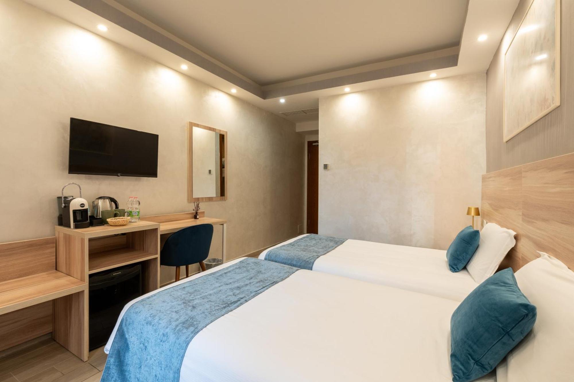 Drago D'Oro Guesthouse - Accross From Metro Vittorio Emanuele Екстер'єр фото