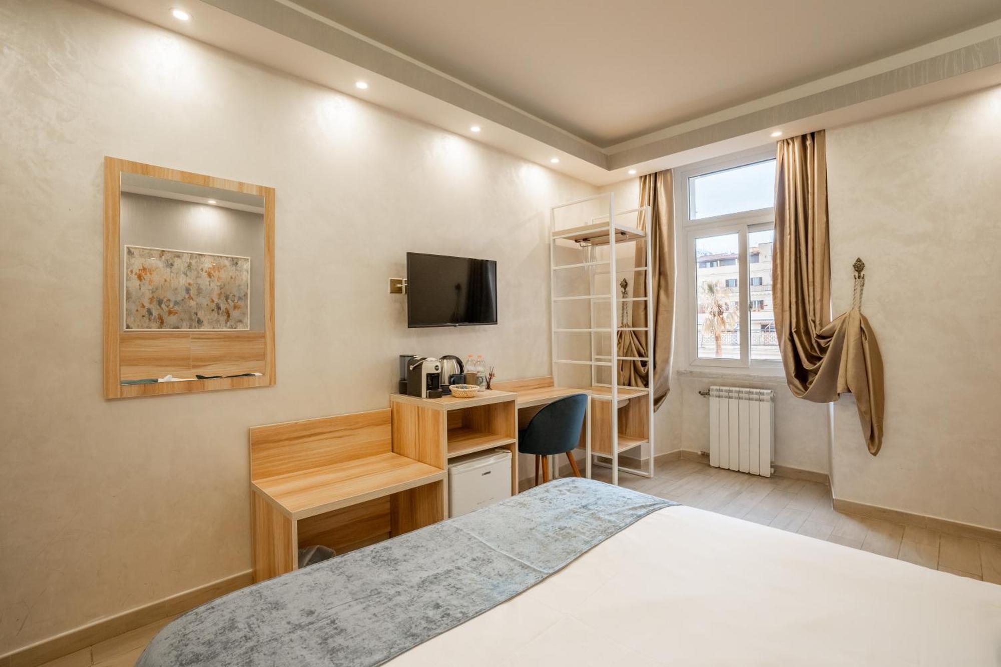 Drago D'Oro Guesthouse - Accross From Metro Vittorio Emanuele Екстер'єр фото
