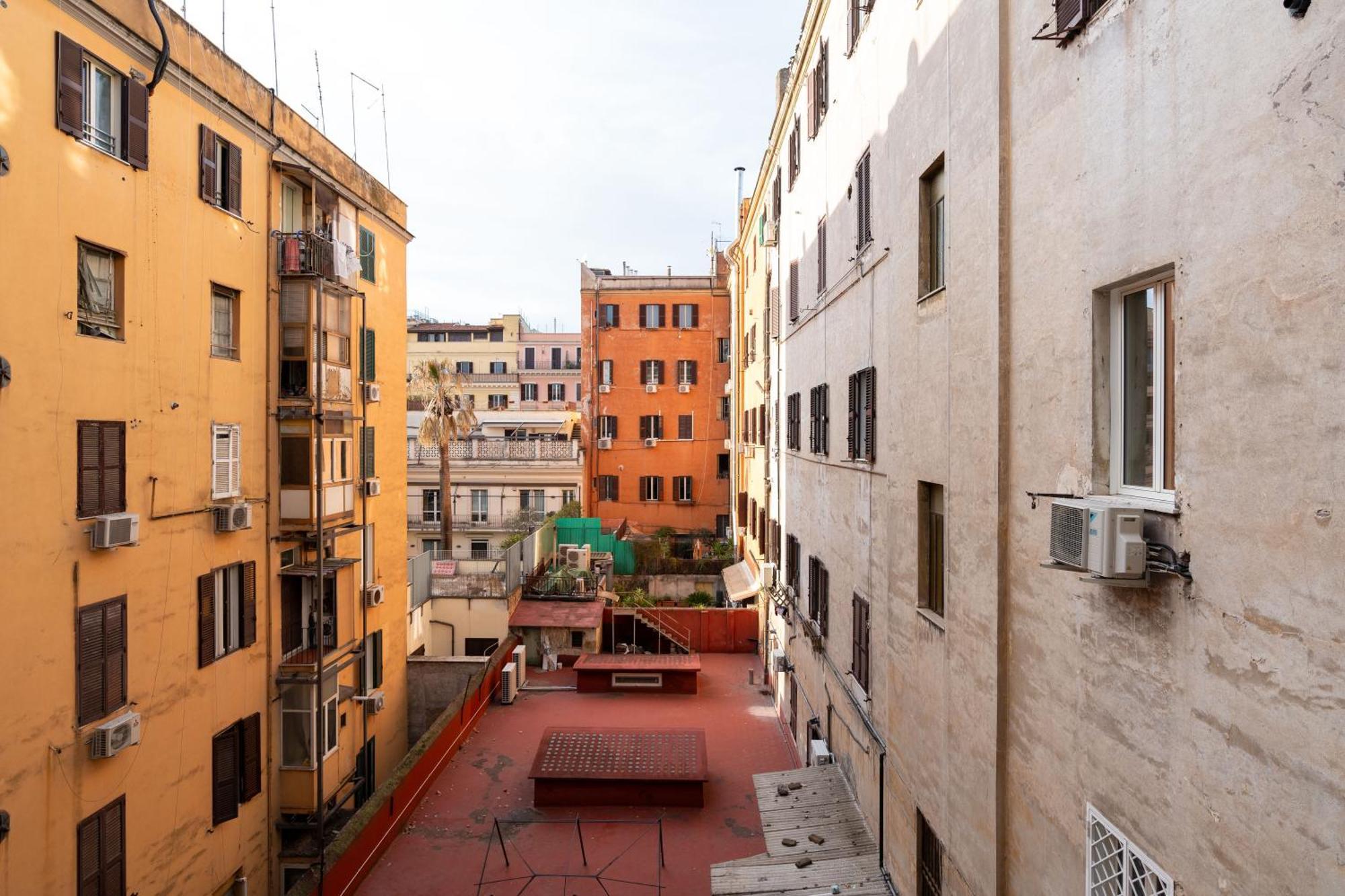Drago D'Oro Guesthouse - Accross From Metro Vittorio Emanuele Екстер'єр фото