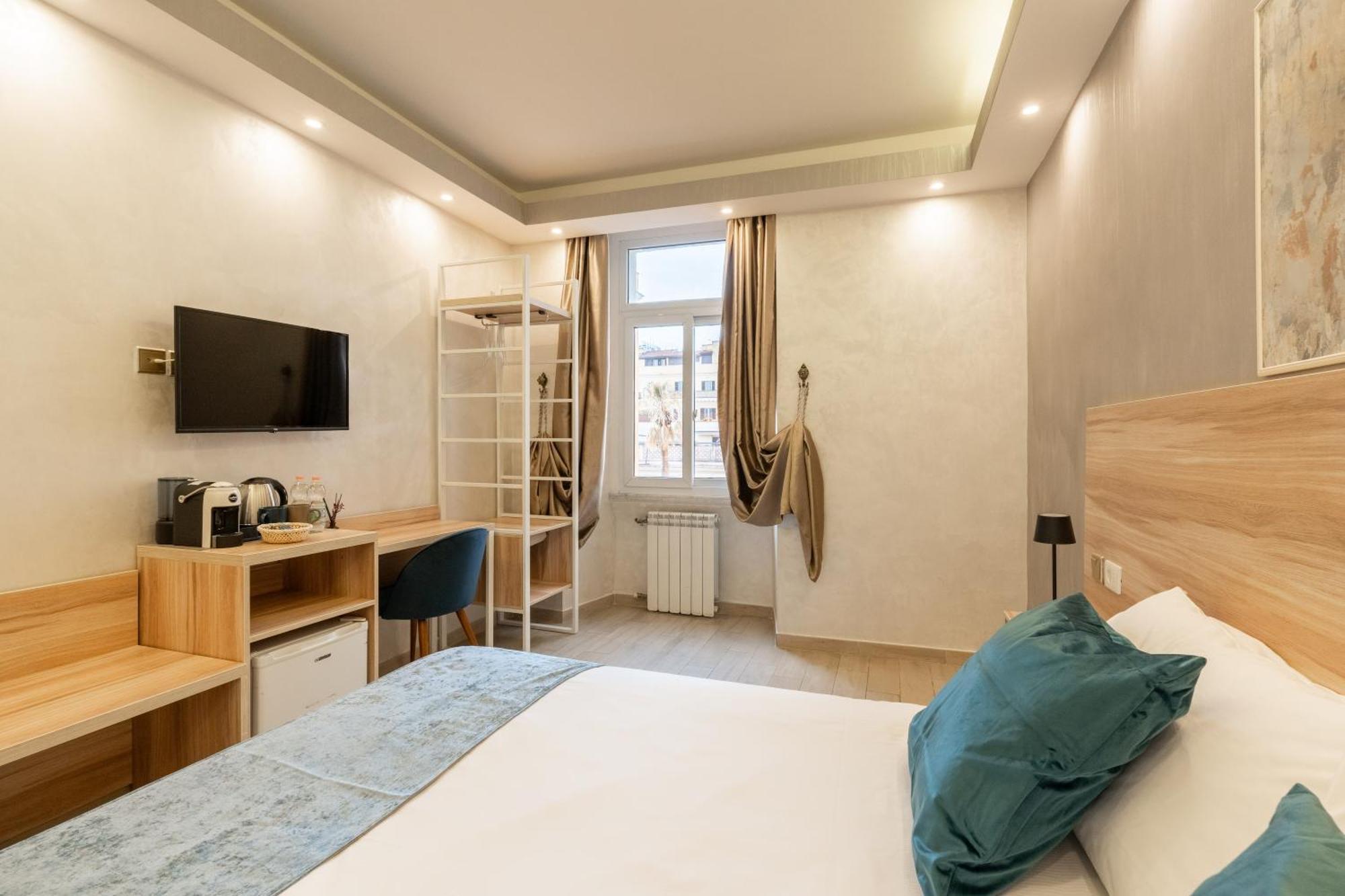 Drago D'Oro Guesthouse - Accross From Metro Vittorio Emanuele Екстер'єр фото